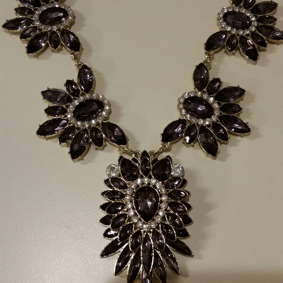 NWT amethyst and crystal statement necklace - Picture 6 of 9